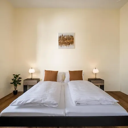 Living Timeless- Luxurioese 140Qm Wohnung In Der Naehe Des Europa-Parks Mit 3 Schlafzimmer, Billard Und Parkplatz Kippenheim Exterior photo