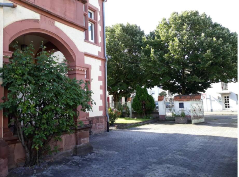 Living Timeless- Luxurioese 140qm In Der Naehe Des Europa-parks Mit 3 Schlafzimmer, Billard Und Parkplatz * Kippenheim