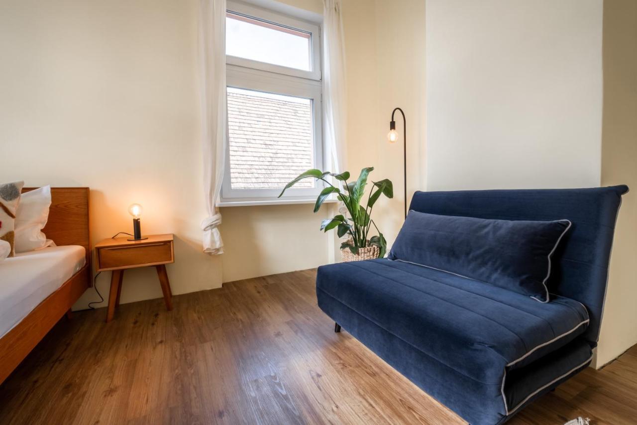 Living Timeless- Luxurioese 140qm In Der Naehe Des Europa-parks Mit 3 Schlafzimmer, Billard Und Parkplatz * Kippenheim