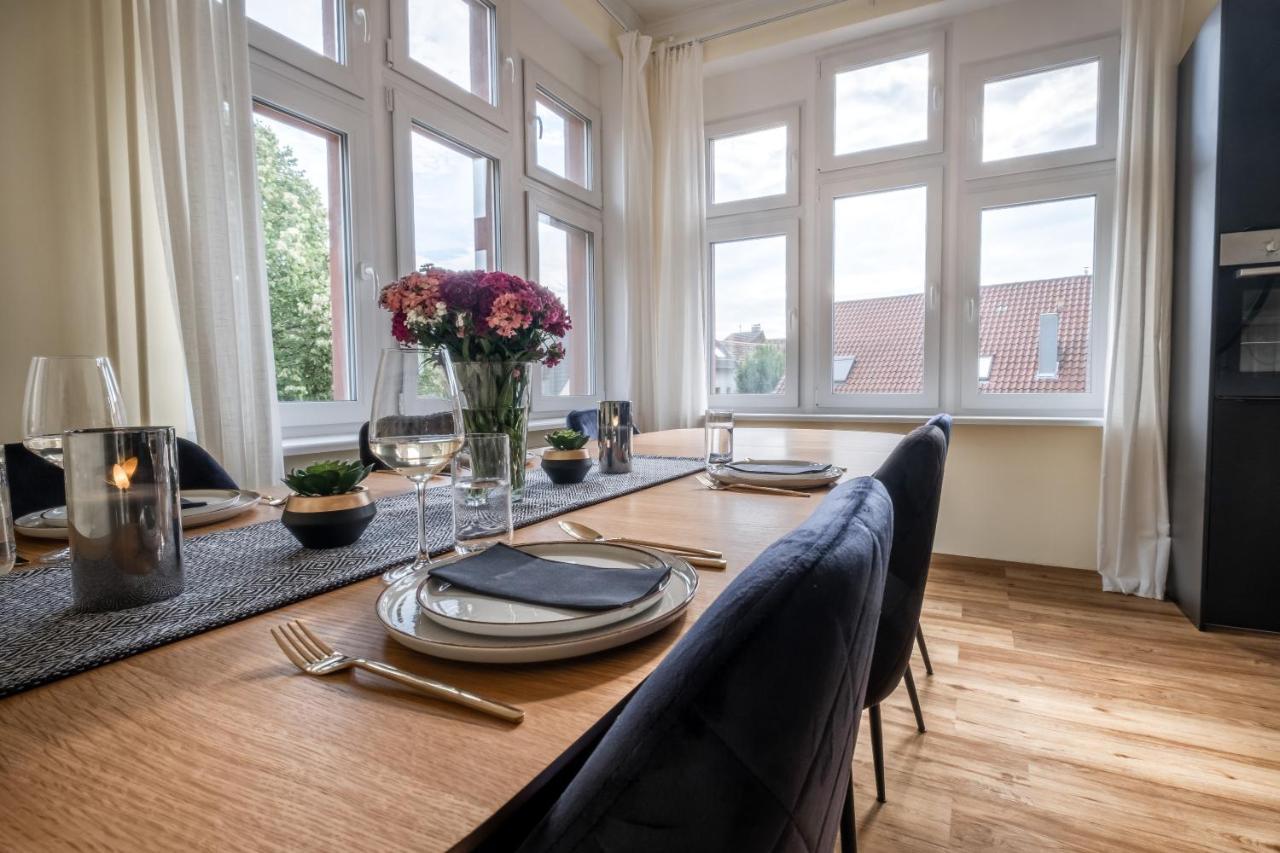 Apartment Living Timeless- Luxurioese 140qm In Der Naehe Des Europa-parks Mit 3 Schlafzimmer, Billard Und Parkplatz *
