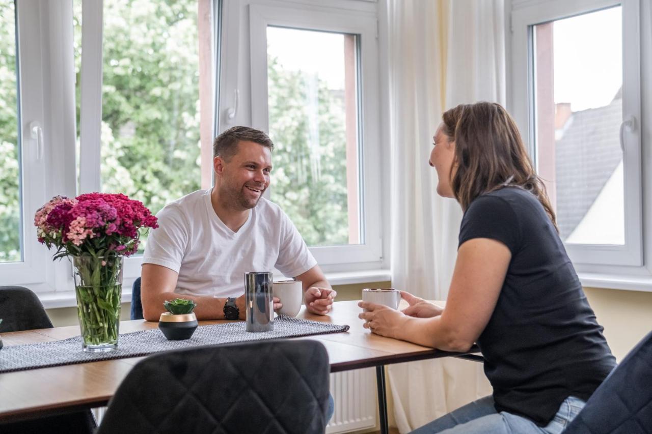 Living Timeless- Luxurioese 140qm In Der Naehe Des Europa-parks Mit 3 Schlafzimmer, Billard Und Parkplatz Apartment *